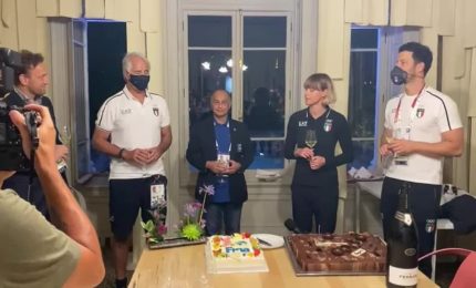 Festa a Casa Italia a Tokyo per i 33 anni di Federica Pellegrini