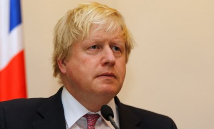 Nel Regno Unito la scienza non fa sconti a Boris Johnson: "Le nuove varianti sconfiggeranno i vaccini esistenti" / MATTINALE 544