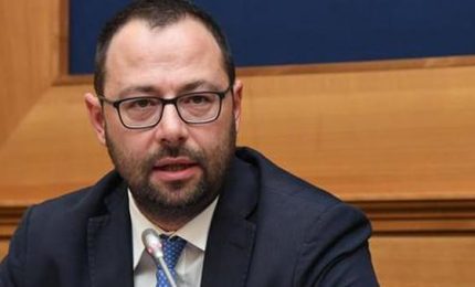 Il Ministro Patuanelli scippa alla Sicilia anche i fondi per l'acqua. E grillini e e PD approvano.../ MATTINALE 458