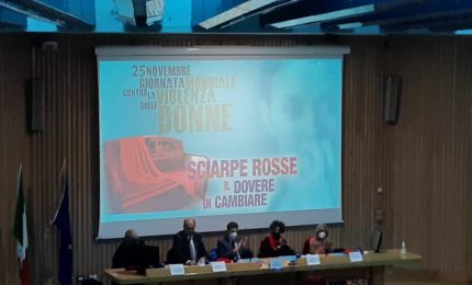 Sciarpe rosse, Università Palermo e Polizia contro violenza sulle donne