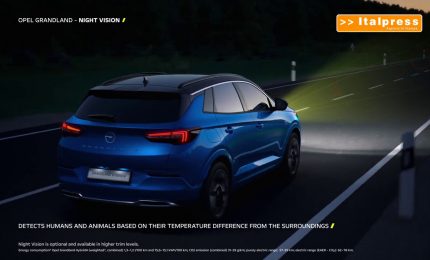 La notte è meno buia con il nuovo Opel Grandland