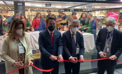 "L'ultima cena" di Caltanissetta esposta all'aeroporto di Fiumicino