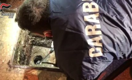 Droga all'interno della fognatura, cinque arresti nel barese