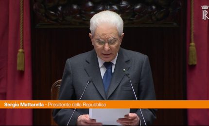 Mattarella "Inaccettabili venti di scontro dopo decenni di pace"