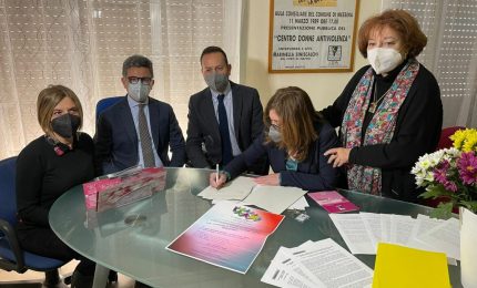 Poste consegna un alloggio per donne vittime di violenza a Onlus di Messina