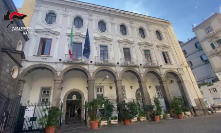 Scoperta piazza di spaccio gestita da detenuti in carcere a Napoli