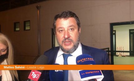 Open arms, Salvini: "Trattenuto 13 ore per un processo politico"