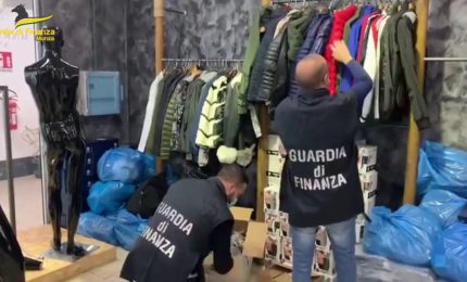 Sequestrati 38 mila capi contraffatti in Brianza, una denuncia