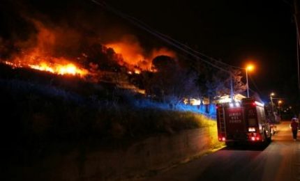 Roghi nel Palermitano, in Sicilia bruciano ettari di vegetazione