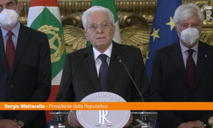 Mattarella "Non sono consentite pause contro la crisi"