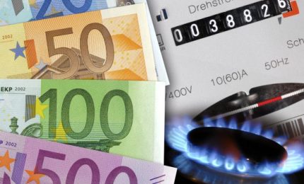 'Regalo estivo' del Governo Draghi su luce e gas: a Luglio una nuova stangata di 657 euro annui a famiglia