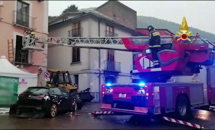 Maltempo, evacuate persone bloccate nel fango in Irpinia