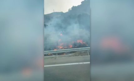 Incendi tra Trabia e Termini Imerese, rallentamenti lungo l'autostrada