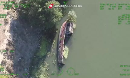 Ambiente, sorvolo sul Tevere per monitoraggio relitti a Roma