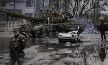 Cercare la pace tra Russia e Ucraina per evitare una catastrofe economica che è già iniziata con le super-bollette di luce e gas