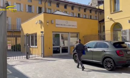 Monza, sequestrati 2,7 milioni a imprenditore. Emetteva fatture false