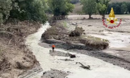 Alluvione nelle Marche, si cerca senza sosta la donna dispersa