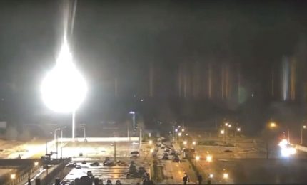 Dobbiamo credere veramente che i russi bombardano la centrale nucleare di Zaporizhia che occupano? Bombardano se stessi...