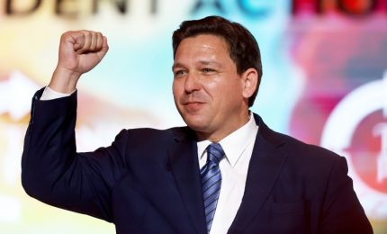 Nelle elezioni americane in Florida stravince il governatore uscente Ron DeSantis che si è opposto all'obbligo vaccinale