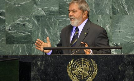 L'attentato in Brasile sembra tanto una sceneggiata. Si aspettano le mosse del contestato presidente Lula sul BRICS