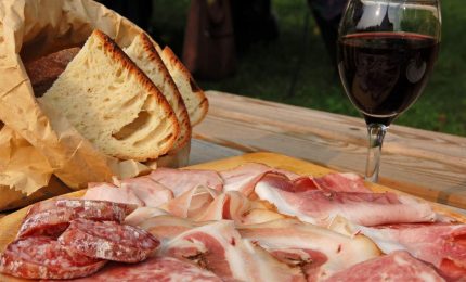 La Ue si è 'rimangiata' il Nutriscore e il "No" alla promozione con i fondi europei di carni salumi e vini/ MATTINALE 884