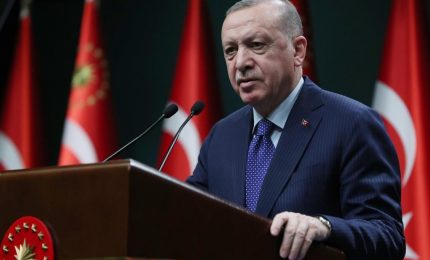 Sulla richiesta di sanzioni alla Russia il presidente della Turchia Erdogan umilia l'Unione europea/ MATTINALE 892