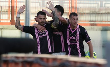 Problema durante il volo ferma il Palermo, ad Ascoli si gioca domenica