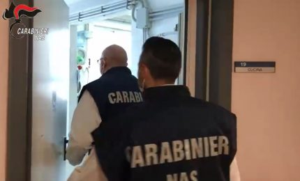 Escrementi e blatte in mense ospedaliere, controlli dei Nas tra Palermo e Catania