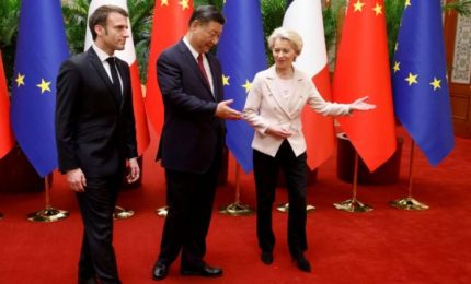 Non è che la presenza di Macron e Ursula von der Leyen in Cina anticipa una svolta politica della Ue nella guerra in Ucraina?