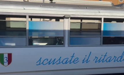 “Scusate il ritardo”: a Napoli un treno per lo scudetto