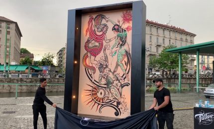 Street art e tattoo in un'opera in mostra a Milano