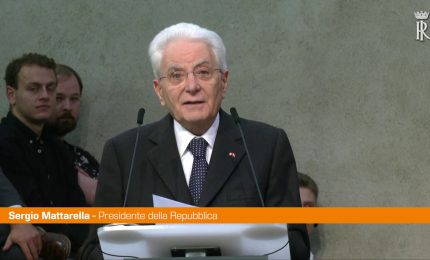 Mattarella "Accelerare la transizione verde"