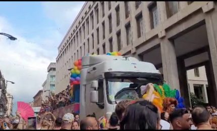 Il Pride "colora" le strade di Palermo, le immagini