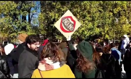 Milano scende in piazza contro la violenza sulle donne