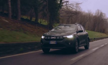 Dacia Duster cambia pelle, ora anche ibrido