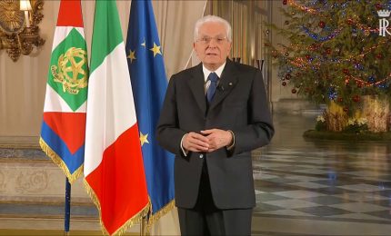 Mattarella "Prestare attenzione alle esigenze dei giovani"