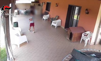 Ruba in una villa mentre proprietaria dorme, denunciato nel Catanese