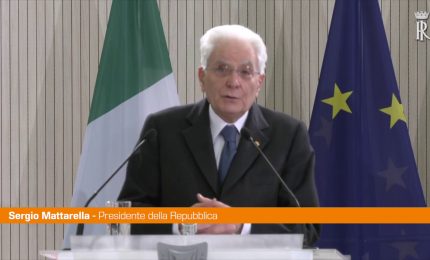 Mattarella "Urgente definire nuovo patto Ue per l'immigrazione"