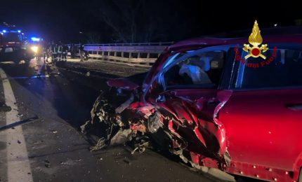 Incidenti stradali, scontro frontale tra due auto a Potenza