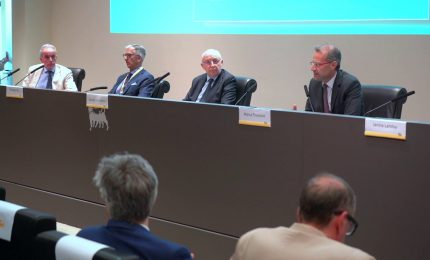 Trasporto aereo, Eni, Enac e AdR insieme per la decarbonizzazione