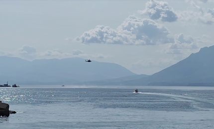 Naufragio nel Palermitano, in azione elicottero della Guardia Costiera