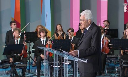 Giovani, Mattarella "Tecnologia non diventi barriera incomunicabilità"