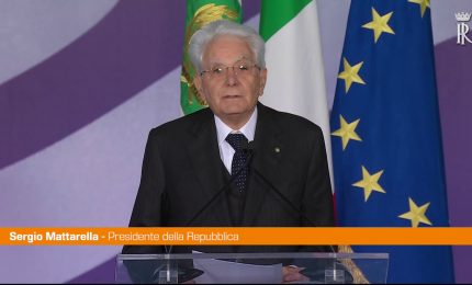 Mattarella "Ricostruire patto educativo tra scuola e famiglia"