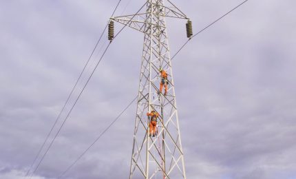 Terna, in Sicilia ammodernata rete elettrica con lavori sotto tensione