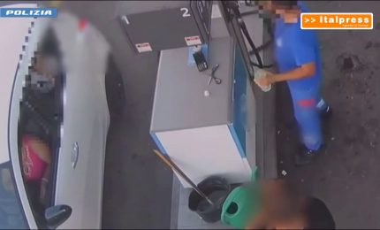 Ustionate dopo lite a Catania, il video dell'acquisto del carburante