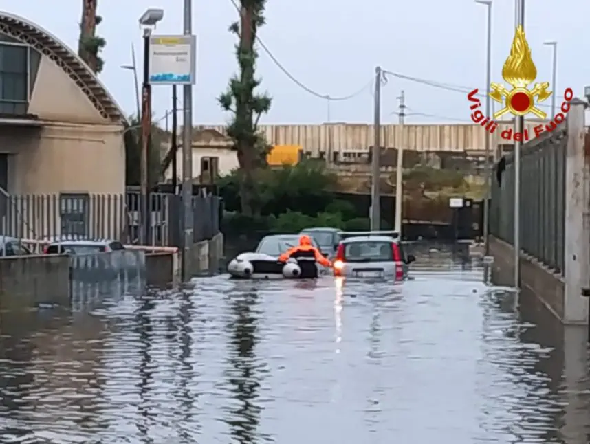 Maltempo in Sicilia, Catania allagata. Esonda il fiume Salso a Licata. Schifani dispone interventi per ripristino