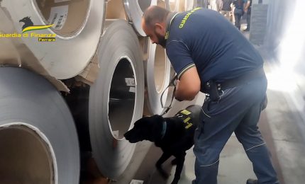 Importavano acciaio evadendo tributi, sequestro a Ferrara