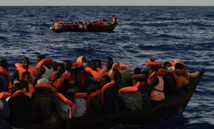 Immigrazione clandestina, fermati a Catania 4 scafisti sudanesi