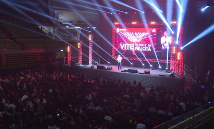 Generali a Modena con lo show “Vite: storie di felicità”