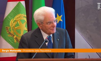 Mattarella "Dalle Forze Armate grande contributo al Paese"